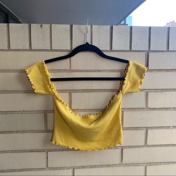 Crop Top 💛🌻 - Picture 3 of 3